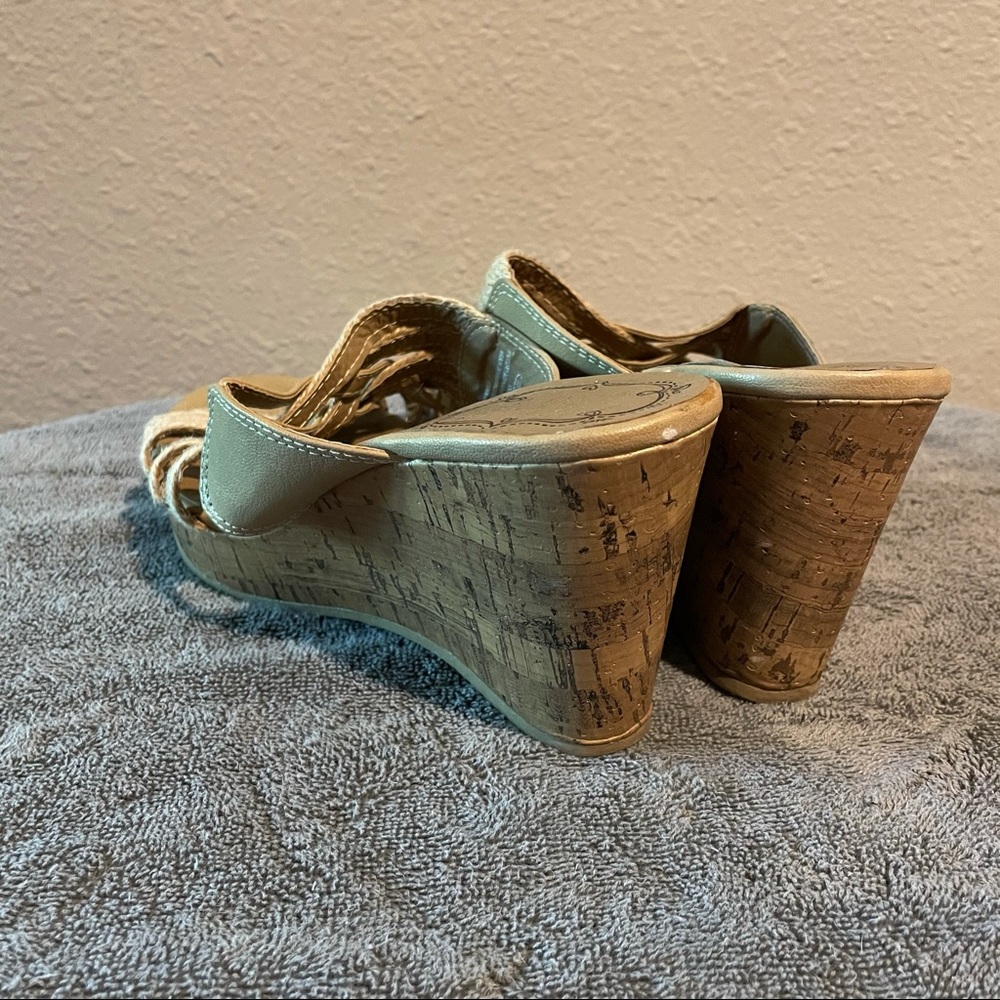 Wedges - Picture 2 of 3